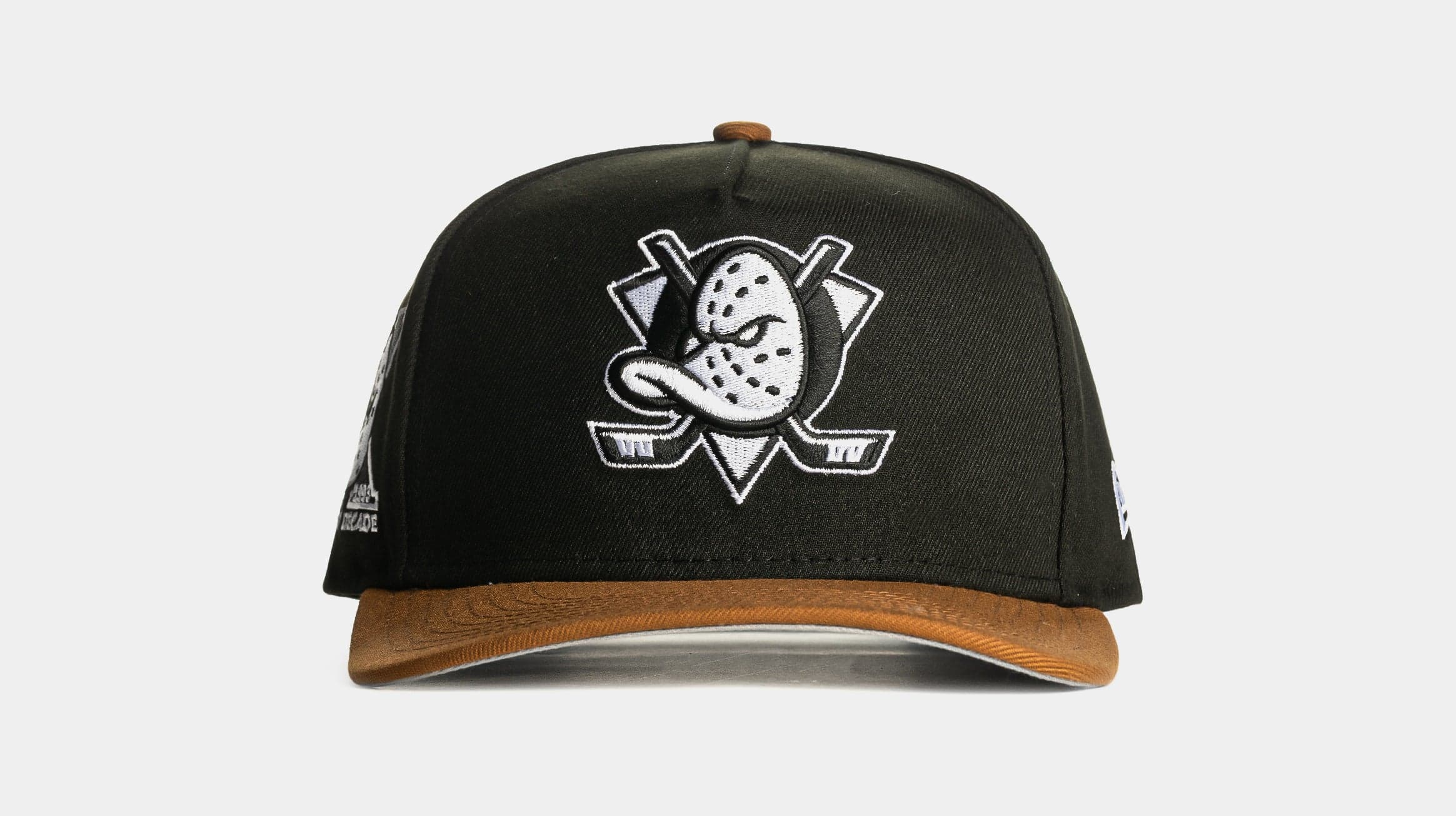 Shoe Palace Exclusive Anaheim Ducks Peanut 2T 9Fifty Snapback Mens Hat (Black/Brown)