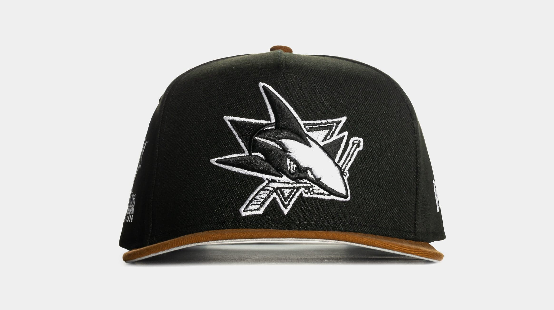 Shoe Palace Exclusive Peanut Two-Tone San Jose Sharks 9Fifty Snapback Mens Hat (Black/Brown)