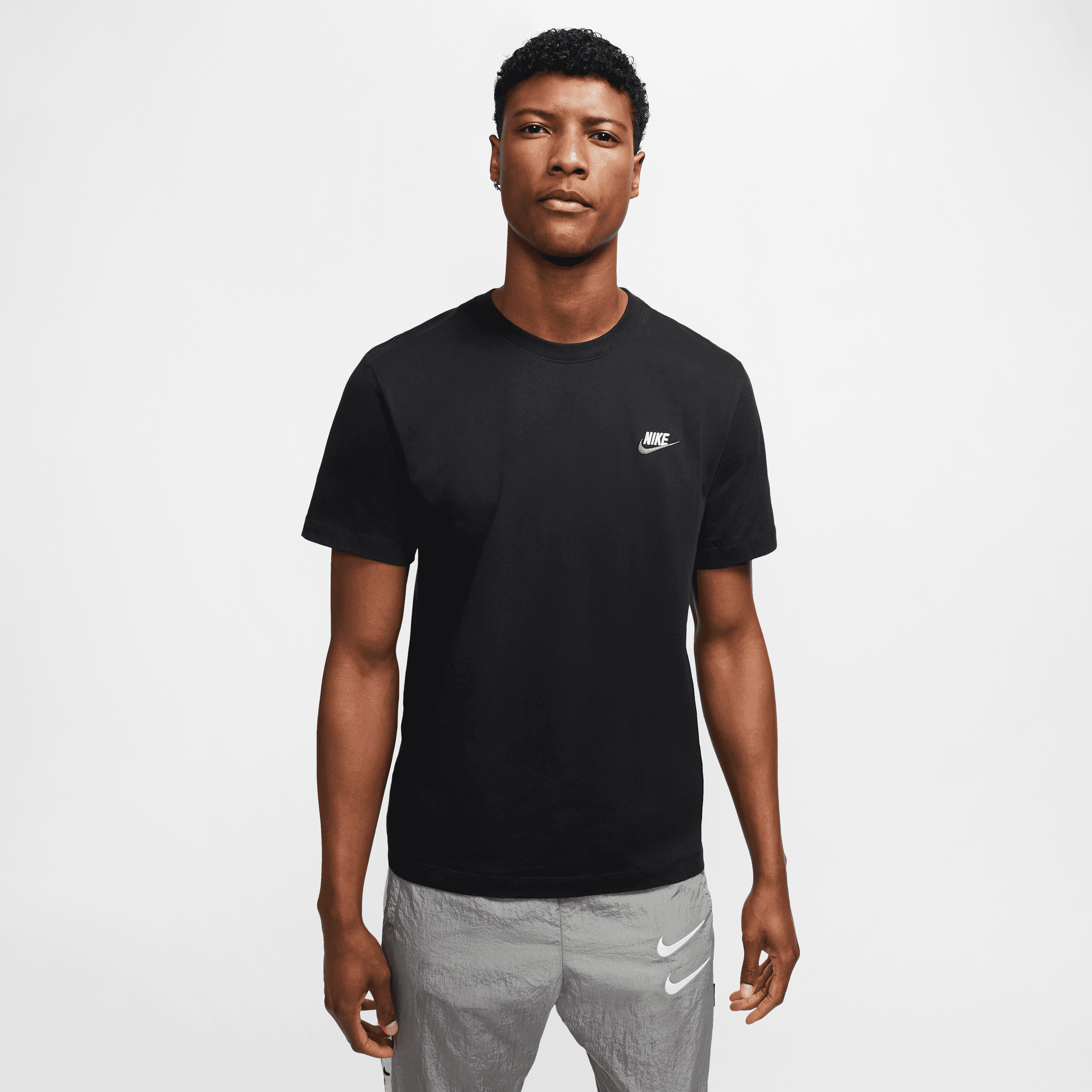 Nike Sportswear Club